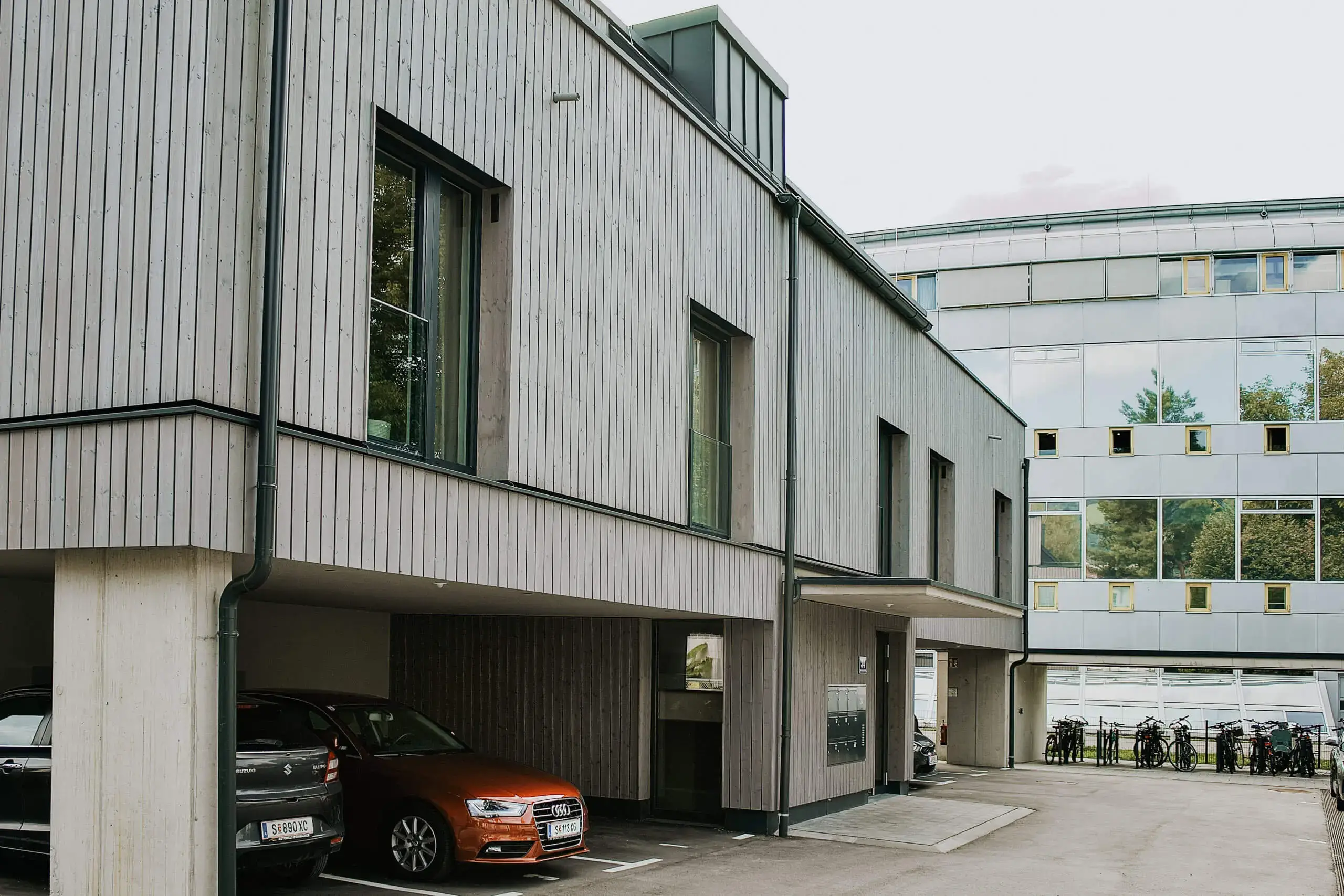 elegante-holzfassade-rm-holzbau