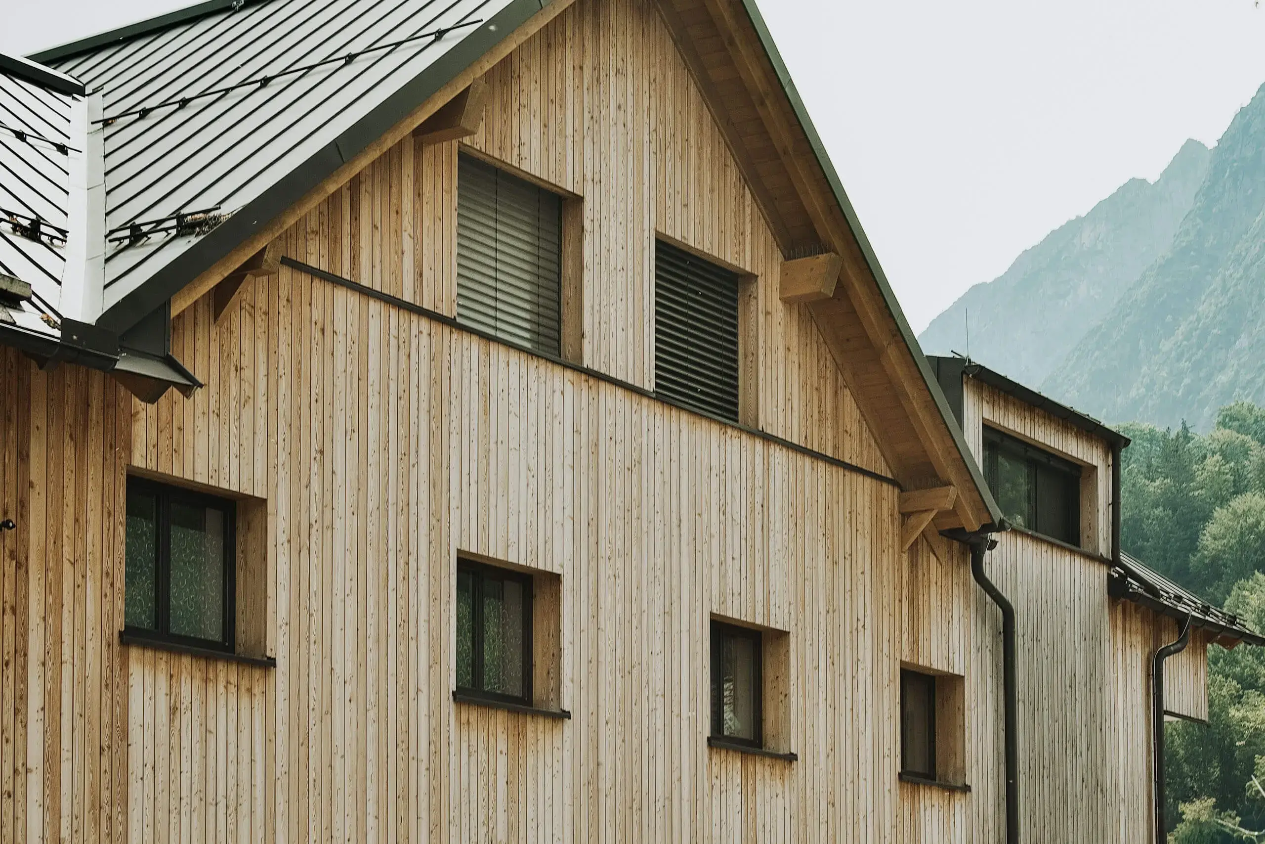 moderne-holzfassade-rm-holzbau